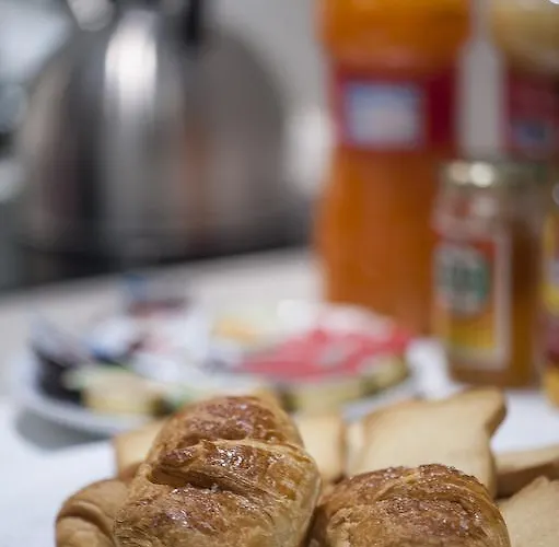 לינה וארוחת בוקר Sempione קוסנזה